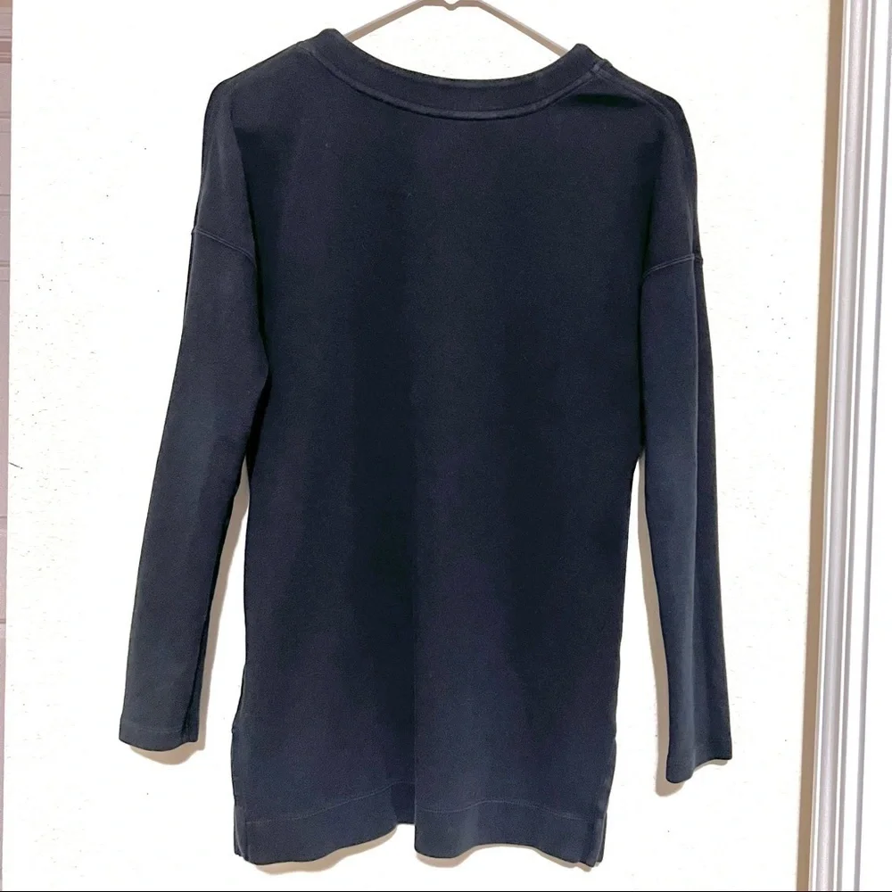 NIKE WOMENS LONG SLEEVE METALLIC LOGO BLACK CREW SWEATSHIRT Womens size XS